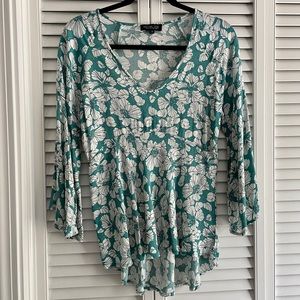 NWOT Rachel Zoe 3/4 Bell Sleeve Top